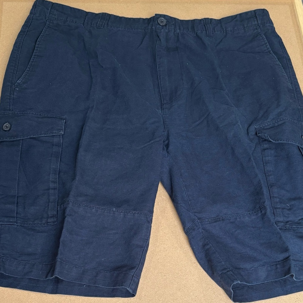 Sean John Blue Cargo Shorts with Classic Design
